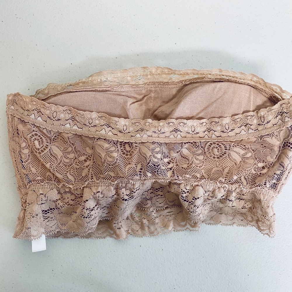 ✨Beautiful Lacey Bralette✨ - Picture 3 of 3